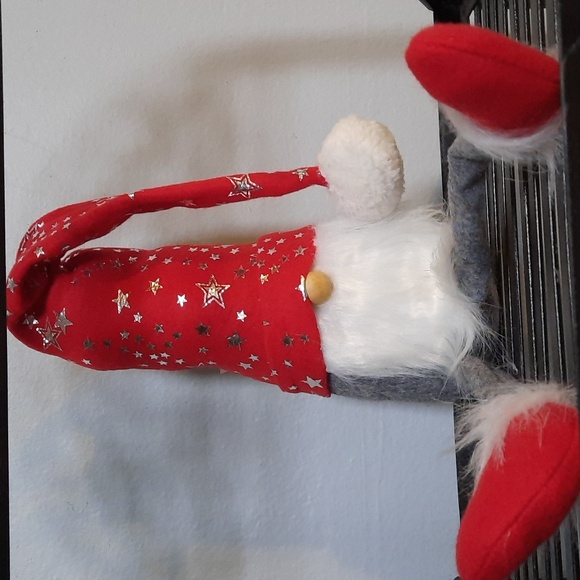 Gnome Long Red Hat Sitter Dangle Leg Red Silver Stars Weighted Base NWT - Picture 1 of 6